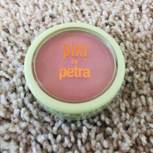 Pixi Makeup - NEW!! Pixi Fresh Face Blush in Whisper Pink Pixi Makeup - NEW!! Pixi Fresh Face Blush in Whisper Pink